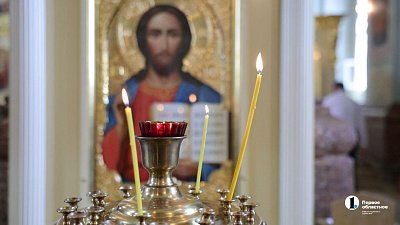 В храмах Челябинска чтут память всех усопших христиан 14 февраля