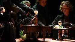 На фестивале «ЭХО БДФ» в Челябинске показали спектакль «Детство Чайковского»