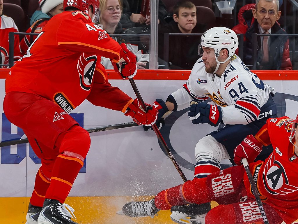 «Автомобилист» нанес разгромное поражение «Металлургу» со счетом 8:1