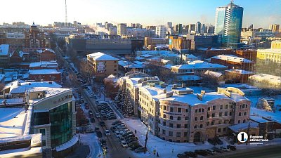 В Челябинске погодные качели превратили снег на крышах в опасный сюрприз