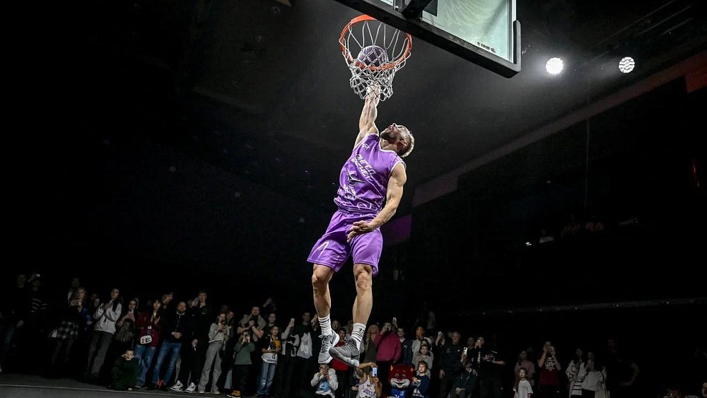 Звезды эстрады, спорта и кино сыграют вместе в баскетбол в Челябинске