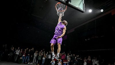 Звезды эстрады, спорта и кино сыграют вместе в баскетбол в Челябинске