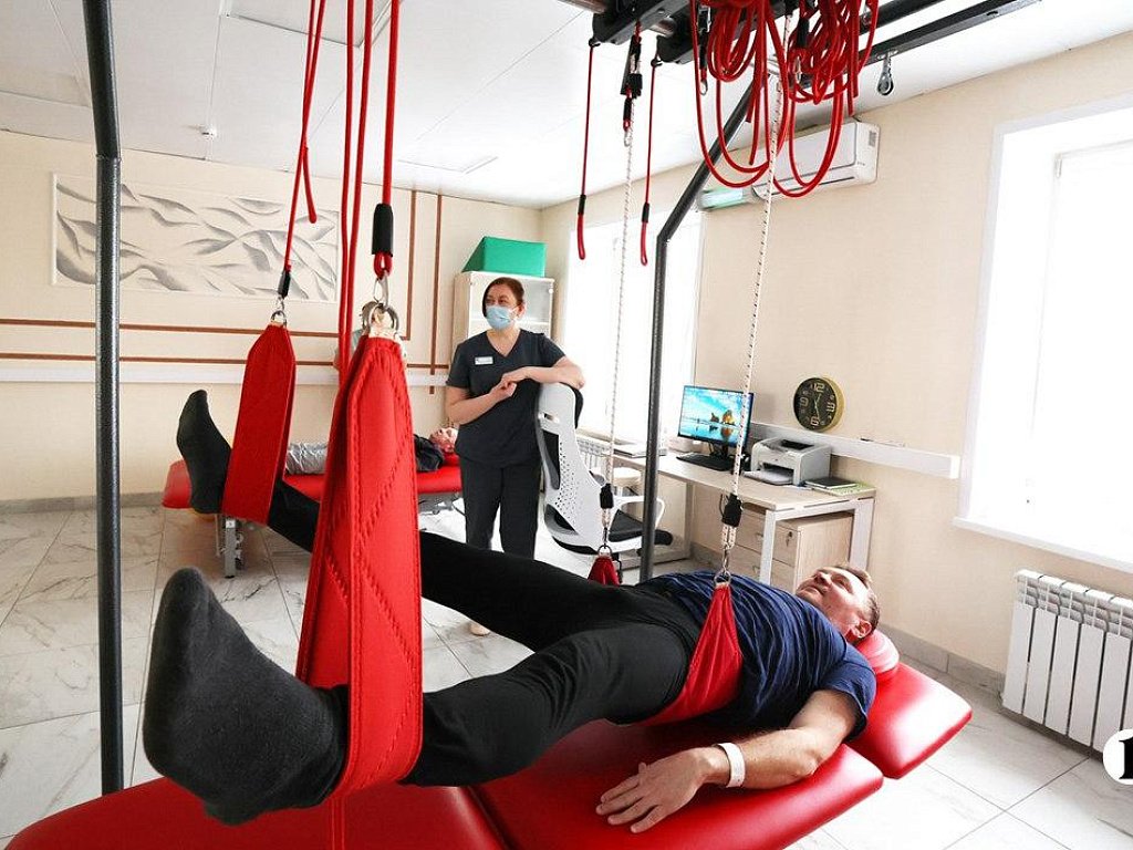 Челябинские врачи показали, как возвращают участников СВО к обычной жизни