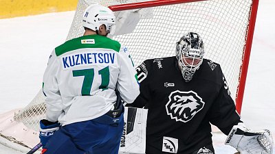 Евгений Кузнецов забросил шайбу «Трактору» и исполнил «птичку» (видео)