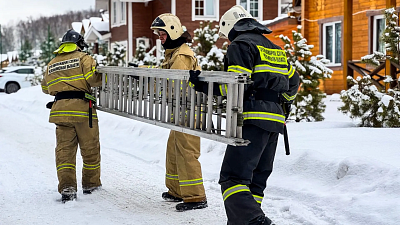 На горнолыжном курорте «Солнечная долина» потушили учебный пожар и спасли людей