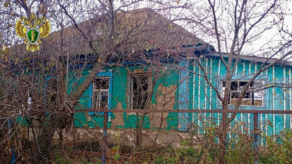 В Уйском районе собственник «дома-развалюхи» за деньги прописал 20 мигрантов