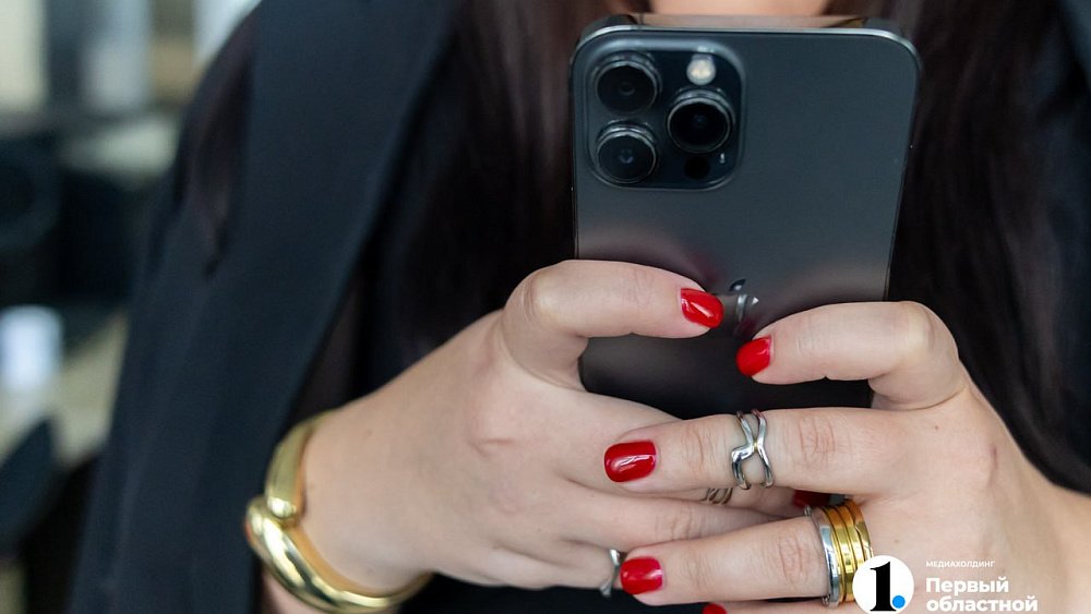 В Челябинске благодаря горожанам убрали 4 незаконных рекламных баннера