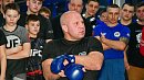 Легенда ММА Федор Емельяненко дал мастер-класс юным бойцам в Челябинске