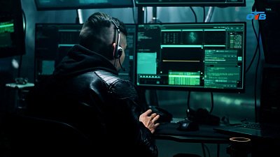 Челябинские полицейские вернули деньги пенсионеру