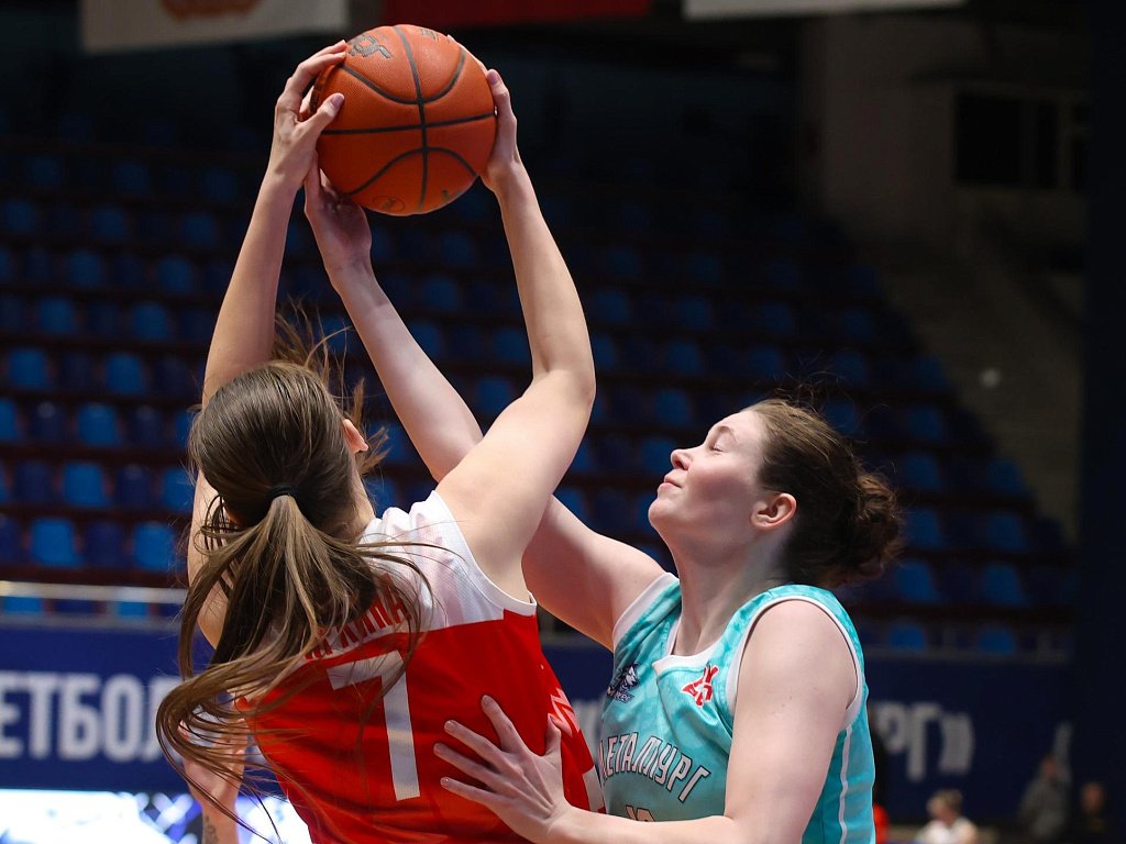 Баскетболистки «Металлурга» дважды обыграли подмосковный «Спартак» в Высшей лиге