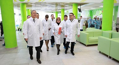 Алексей Текслер оценил высокотехнологичную кардиохирургию в Уфе