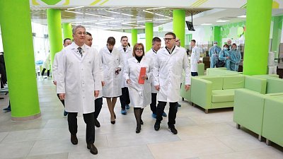 Алексей Текслер оценил высокотехнологичную кардиохирургию в Уфе