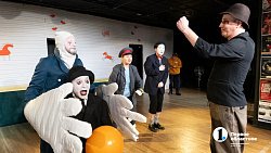 Челябинская театральная студия «Манекен» отметила 30‑летие капустником