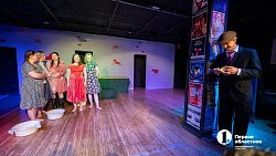 Челябинская театральная студия «Манекен» отметила 30‑летие капустником