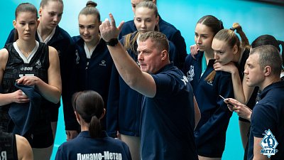 В челябинском волейбольном клубе «Динамо-Метар» уволили главного тренера