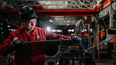 «Руки чешутся работать»: как в Челябинске школьники становятся слесарями