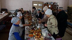 Под Челябинском ветераны СВО подключили к свету мечеть, где плетут сети для бойцов