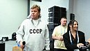 Дмитрий Губерниев потерял молнию на челябинском свитере СССР