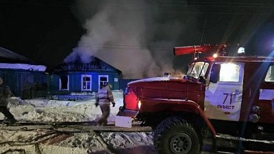 При пожаре в частном доме в Пласте погибли два человека