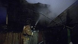 При пожаре в частном доме в Пласте погибли два человека