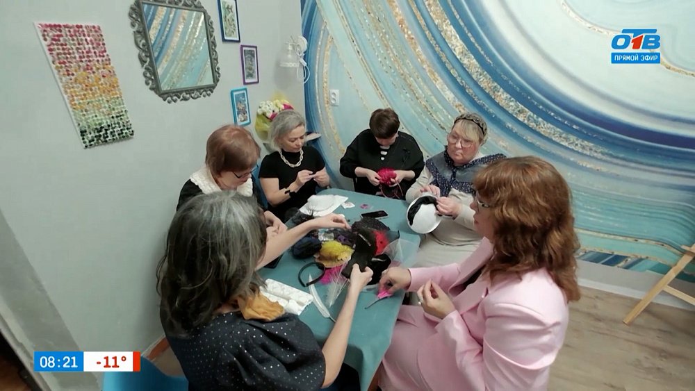 Побываем на мастер-классе в сюжете «Шляпка своими руками»