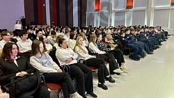 Обладатель «Малого хрустального пеликана» встретился со школьниками из Челябинска