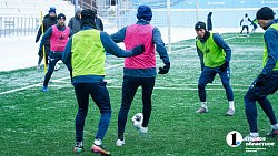 «Будем много бегать, чтобы не замерзнуть» — футболисты «Челябинска» готовы к матчу со «Спартаком»