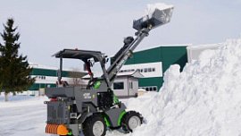 В Челябинске создали «умный» мини-погрузчик с весами в ковше