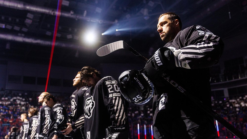 Хоккейное дерби «Трактора» с «Металлургом» покажут в челябинском театре