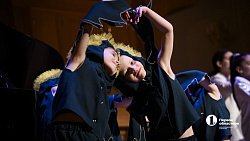 В Челябинске прошел праздничный концерт для жен и мам участников СВО