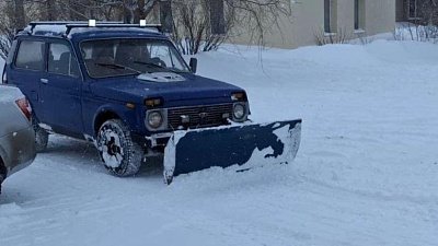 Жители южноуральских деревень показали, как чистят улицы от снега