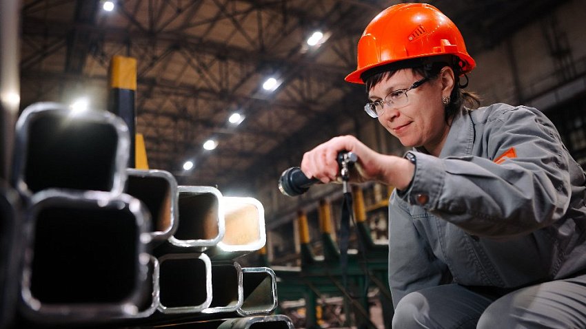 Челябинский трубопрокатный завод освоил выпуск квадратных труб