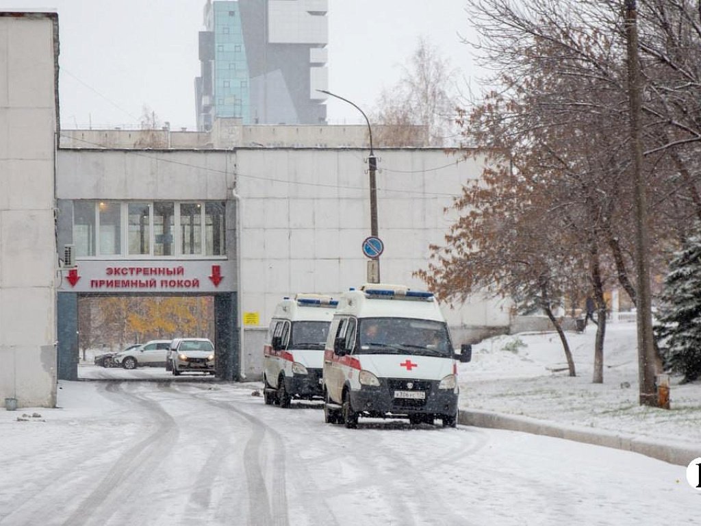 В Челябинске 11‑летняя школьница выпала из окна с высоты седьмого этажа