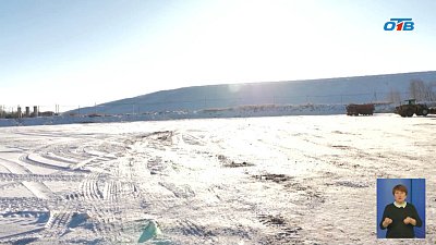 В Челябинске убирают снег в усиленном режиме