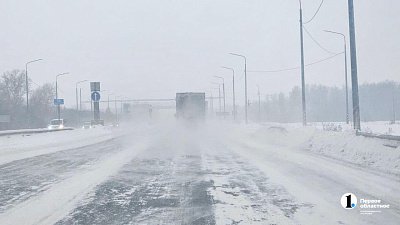 На трассе М-5 в Челябинской области ограничили движение из-за снегопада