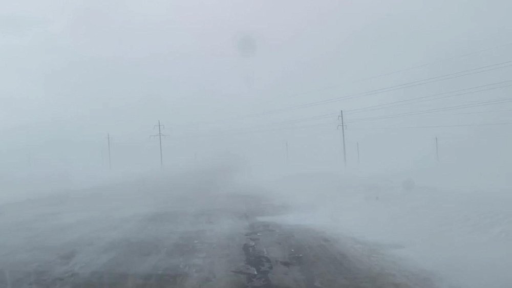 Водителей предупредили о пробках на юге Челябинской области из‑за сильной метели