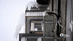 В Челябинске владельцам обледеневших балконов выставят счет за неубранные сосульки