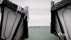 В Челябинске владельцам обледеневших балконов выставят счет за неубранные сосульки