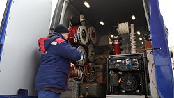 В Магнитогорске горячей водой промывают водопропускные трубы