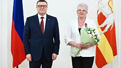 Алексей Текслер вручил государственные и областные награды выдающимся южноуральцам