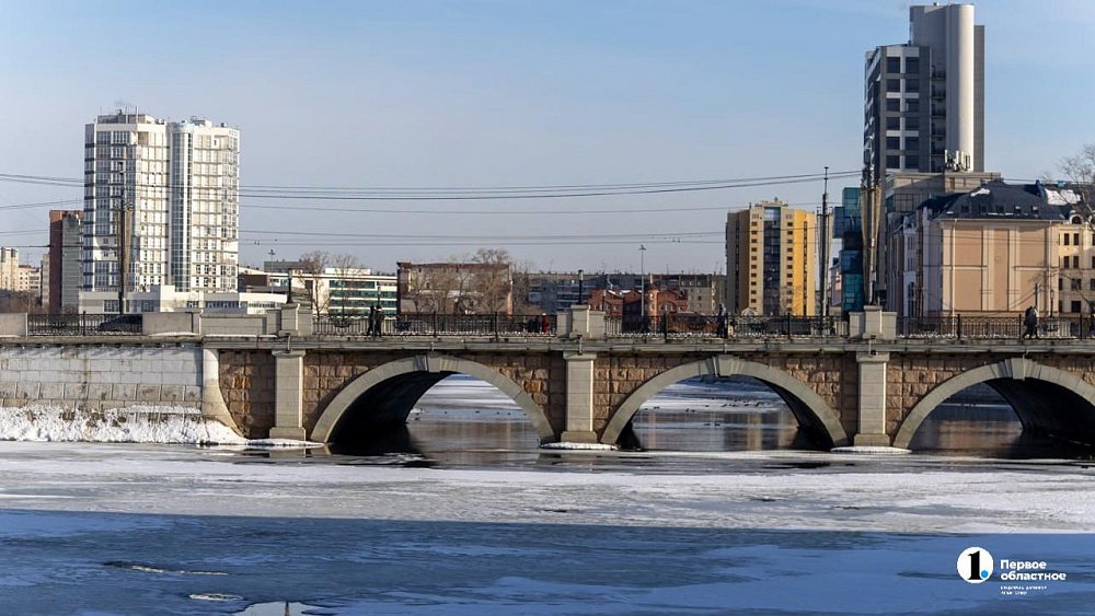 Челябинцев предостерегли от выхода на тонкий лед