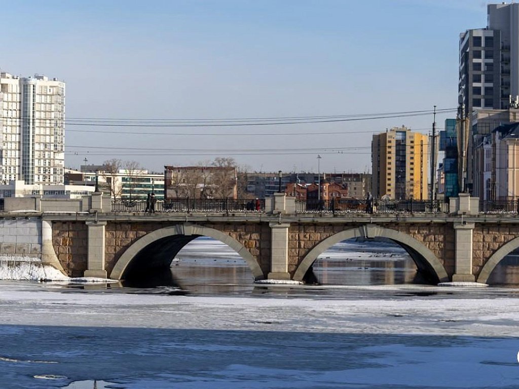 Челябинцев предостерегли от выхода на тонкий лед