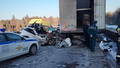 Под Миассом в ДТП с грузовиком пострадал девятилетний пассажир иномарки