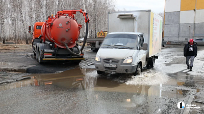 В Челябинске в паводок вывозят снег и проверяют уровень воды в зонах риска