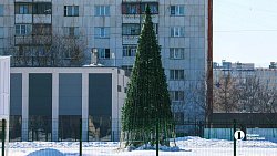 Свидетели последнего снега: мощная оттепель выгнала челябинцев в парки и скверы