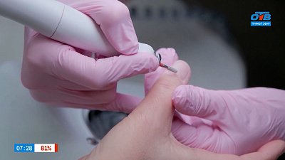 Узнаем секрет идеального маникюра в рубрике «Косметичка»