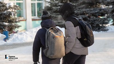 Школьников, отказавшихся от платной поездки в горы, отправили на урок с чужим классом