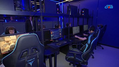 Алексей Текслер и Никита Нагорный посетили фиджитал-центр