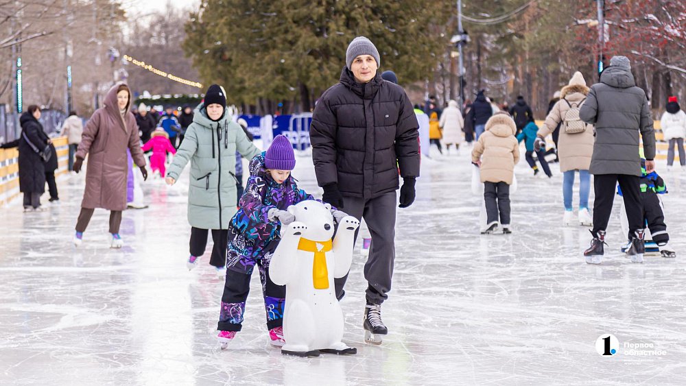 В Челябинске закрыли каток в парке Гагарина до следующего сезона