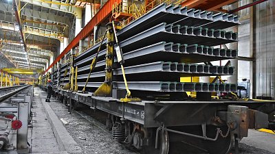 Челябинский металлургический комбинат отгружает 100‑метровые рельсы для РЖД